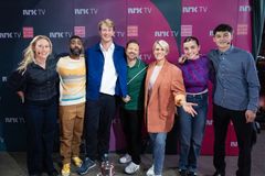 Maria Stavang, Arman Surizehi, Christian Mikkelsen, John Brungot, Sigrid Bonde Tusvik, Mathea Josefsen og David Mokel er klare for å levere mer dagsaktuell humor.