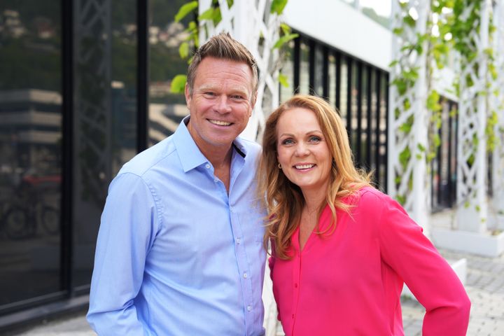 Maratonsendingen på fredag ledes av de prisbelønte programlederne Mariann Reikerås og Tony Ågotnes fra God Morgen Hordaland.
