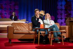 Publikum blir utfordret både i salen og på scenen.