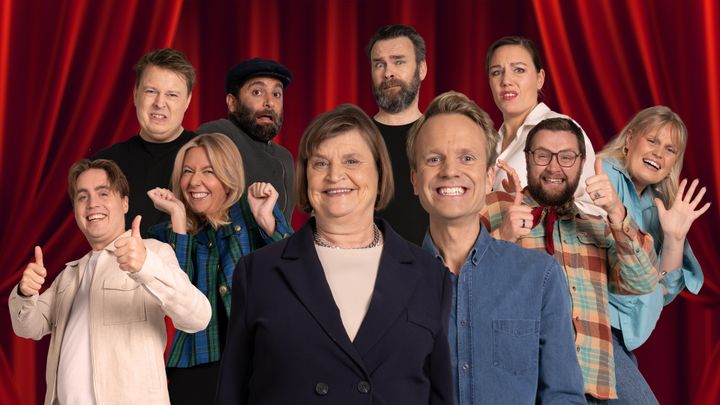 MØTER «VERDENS VERSTE PUBLIKUM»: Markus Neby, Henrik Fladseth, Kristine Grændsen, Amir Asgharnejad, dommer Elin Ørjasæter, Vidar Magnussen, programleder Erik Solbakken, Marlene Stavrum, Martin Lepperød og Nora Svenningsen.