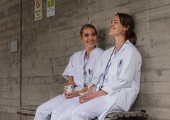 Sofia Tjelta og Elpida Stojcevska spiller to av hovedkarakterene i «LIS».