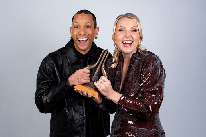 – Vi lover å gjøre vårt for å ramme inn kvelden med akkurat så gylne gullkanter som musikkscenen fortjener, sier Mari Garås Monsson, som sammen med Tete Lidbom leder Spellemannprisen på NRK den 22. mars.