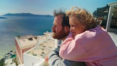 Det er klart for asurblå hav, gyros, kvite hus og generelt opp- og nedturar.