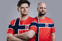 Erlend Mørch får selskap av Mímir Kristjánsson noen av episodene