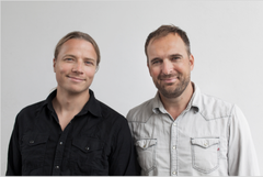 Serieskaperne Jon Iver Helgaker og Jonas Torgersen er klare for ville vesten i den nye serien «The Posse».