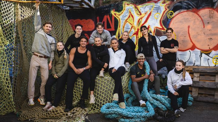 ÅRETS DELTAKERE: (f.v.) Sivert Gimmestad, Erika Hageberg, Matas Nartis, Danis Bajrovic, Sindre Grøv Svensen, Malin Løvaas, Anniken Løvaas, Tora Jørnsdatter Sørensen, Julian Guldvik, Hanna Maroofi, Birk Harald Næss Kroken og Lea Uthus er klare for å kjempe om å bli «Norges tøffeste».