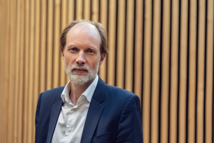 Utenriksredaktør i NRK Sigurd Falkenberg Mikkelsen styrker laget med flere korrespondenter.
