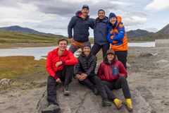 Her er gjengen på treningsleir i Jotunheimen. Oppe fra venstre: Petter Nyquist, Yasmin Mehmood og Jonas Strand Gravli. Nede fra venstre: Ola Svenneby, Ingerid Stenvold og Fay Wildhagen.