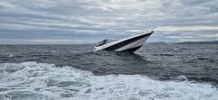 RS «UNI Kragerø» slepte havaristen mot Risør sentrum. Men etter hvert viste det seg umulig å berge båten. Den gikk ned på ti meters dyp.