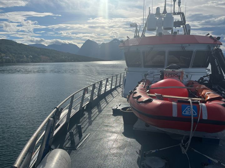 Redningsskøyta «Kaptein Buhre» deltok i søket etter 50-åringen som ble meldt savnet etter at en fritidsbåt ble funnet kantret i Balsfjord i Troms i september.