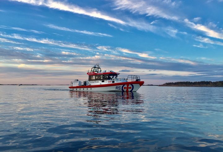 I 2014 fullfinansierte Eckbos Legat byggingen av den samme redningsskøyta som har vært stasjonert ved Tønsberg siden. Nå har Redningsselskapet fått til sammen 8 millioner kroneer til en større, nødvendig oppgradering av RS 156 «Eivind Eckbo».