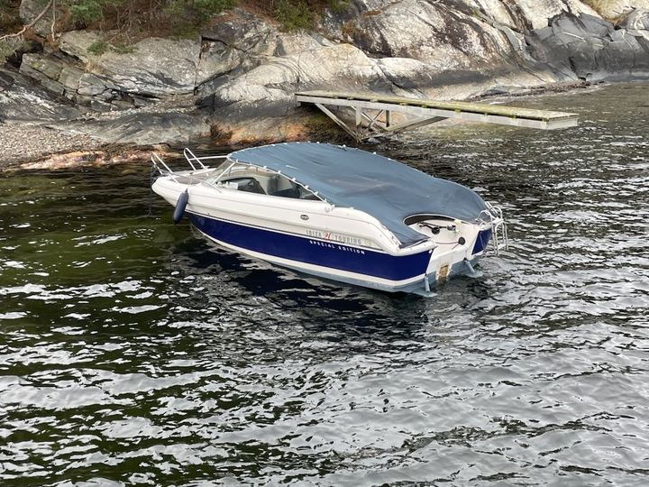 Selv om antall tyverier fra fritidsbåter har falt de siste årene, er verdiene fortsatt betydelige. Tall fra Finans Norge viser at tyverier knyttet til fritidsbåter førte til anslåtte erstatninger på 52,4 millioner kroner i første halvår 2026.
