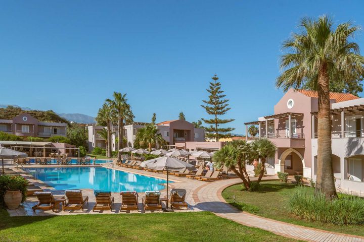 Hotellet Triton Agii Apostoli er sommerens storfavoritt fra Torp!