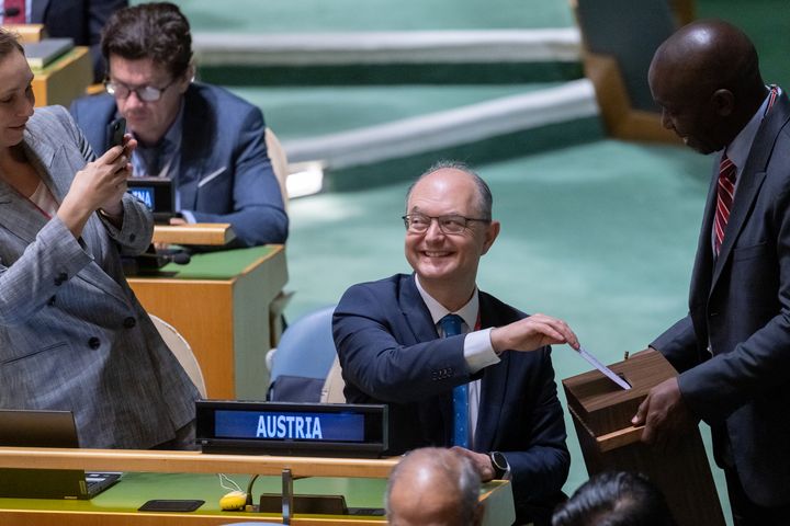 I år skal verdens land velge en ny FN-sjef. Så langt har ni menn hatt denne rollen. Blir det en kvinne denne gangen? Foto: UN Photo/Manuel Elías