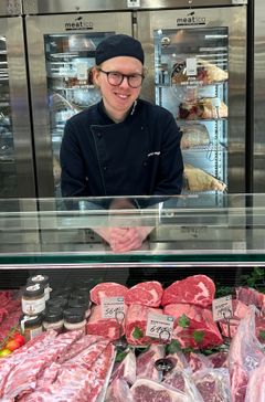 Cornelius Lia Bele, lærling ved Coop Mega Meglergården. Foto: Coop Mega