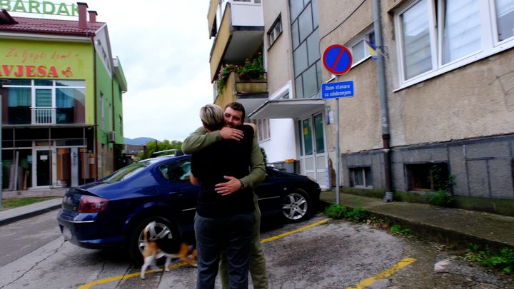 Prisvinnerne Ajna Jusić og Alen Muhič har samlet krigsbarn som dem selv for å jobbe for rettigheter andre barn tar for gitt. Her i Goražde i Bosnia.