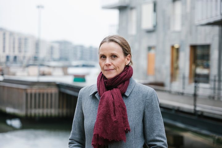 - Lønnsnivået må opp for å sikre at offentlig sektor kan konkurrere om grupper som for eksempel teknologer, jurister og leger, sier leder i Akademikerne, Lise Lyngsnes Randeberg. Foto: Akademikerne