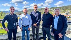 Fornøyde representanter fra Skanska og Å energi