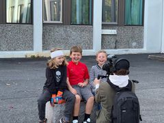 Disse elevene fra Bekkelaget skole i Oslo var blant barna som ble intervjuet i Bærekraftskolen Live. Foto: Fredrikke Friis Bertheussen.