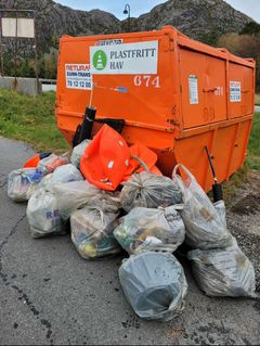Plastfritt hav tar seg av håndteringen av plasten som blir plukket i naturen.