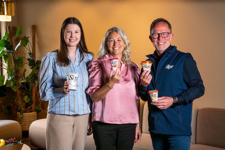 Fra venstre: Thea Bolstad, markedssjef Skyr, Kristine Aasheim, Q-sjefen, Vidar Århus, brand manager for Skyr