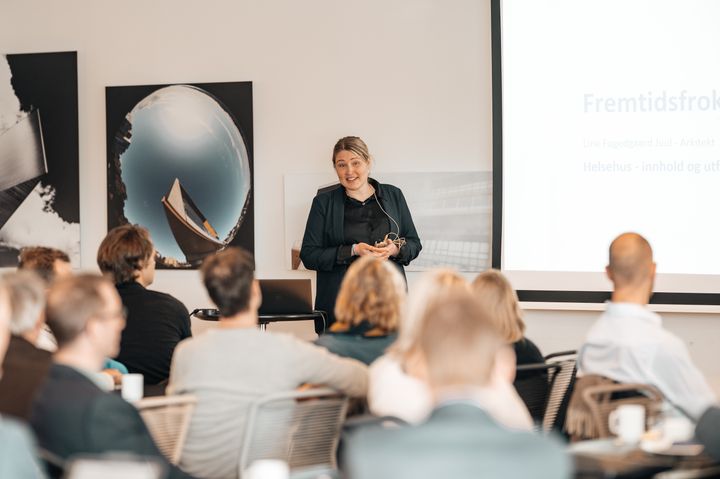 Arkitekt Line Fogedgaard Juul er fagansvarlig for helse- og omsorgsbygg i Asplan Viak.