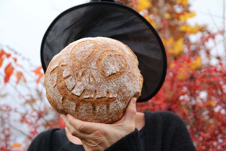 Opplysningskontoret for brød og korn ønsker alle en skummelt fin halloween feiring