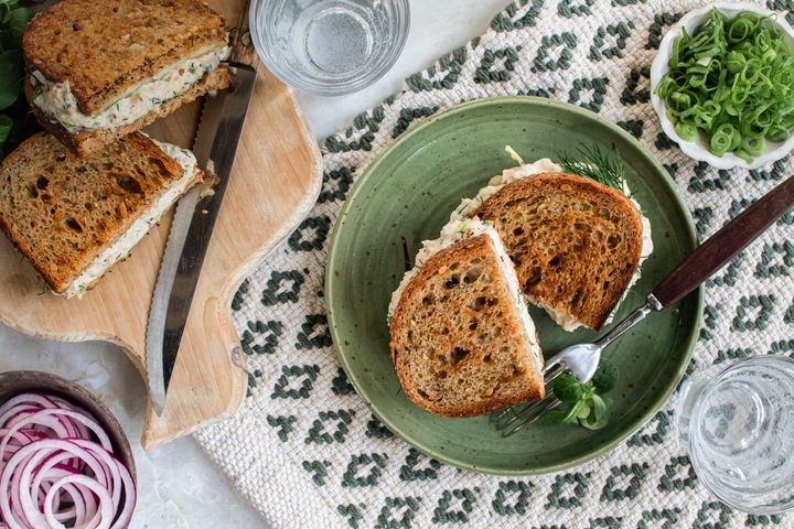 Flere spiser brød til lunsj i år, 56 prosent mot 51 prosent, i følge Opplysningskontoret for brød og korns årlige brødvaneundersøkelse.