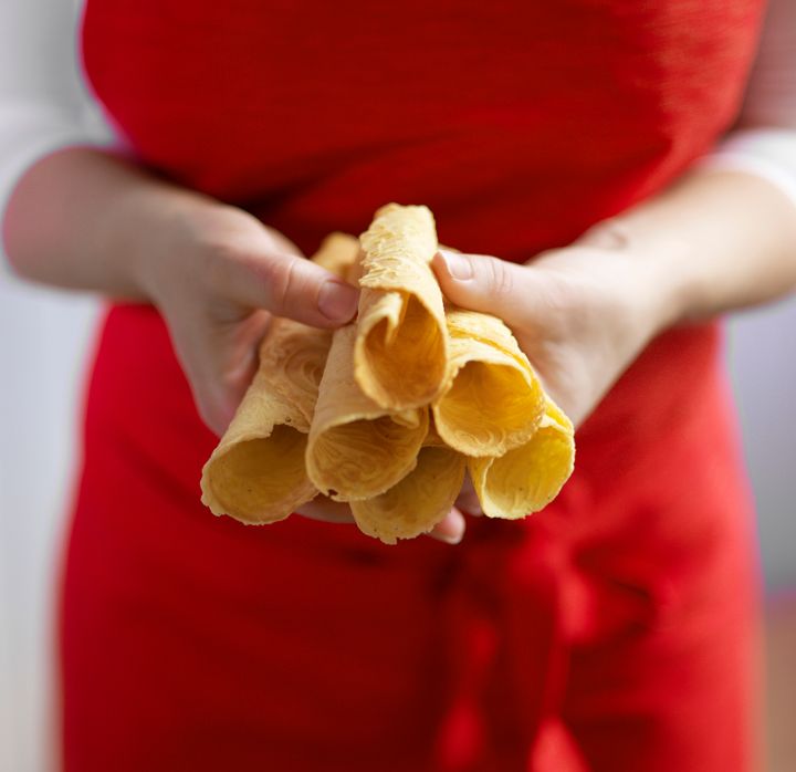 – Krumkaker troner øverst, tett fulgt av kransekake og pepperkaker i årets undersøkelse, forteller Torunn Nordbø.