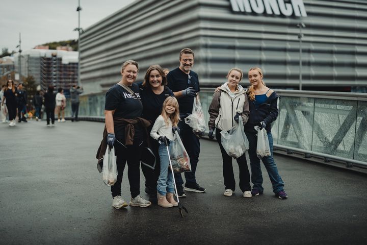 Ryddeaksjoner mobiliserer stadig flere: Her fra den internasjonale strandryddedagen på Oslo Løa sammen med Marea og Nordic Ocean Watch.