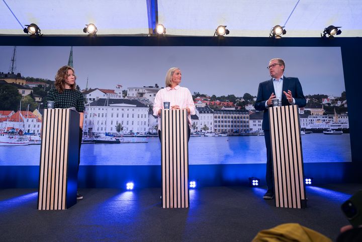Merethe Nygaard fra Lexolve (f.v.), Maria de Perlinghi fra Norselab og Håkon Haugli fra Innovasjon Norge under arrangementet "Uten gründere ingen omstilling" på Arendalsuka 2023.