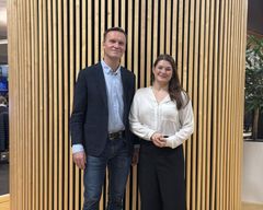 Leder for kontoret i Kyiv, Ole Henæs, og næringsminister Cecilie Myrseth da kontoret åpnet tidligere i år.