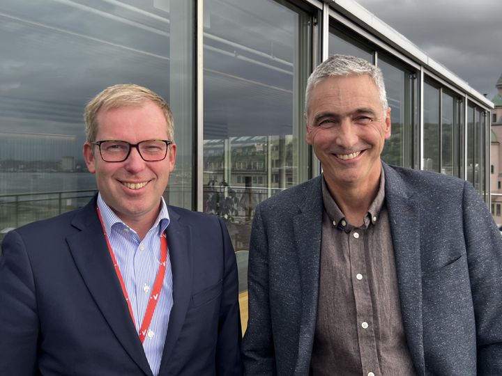 Administrerende direktør i Innovasjon Norge, Håkon Haugli (t.v.) og Jan Morten Ertsaas, administrerende direktør i Siva. Innovasjon Norge.