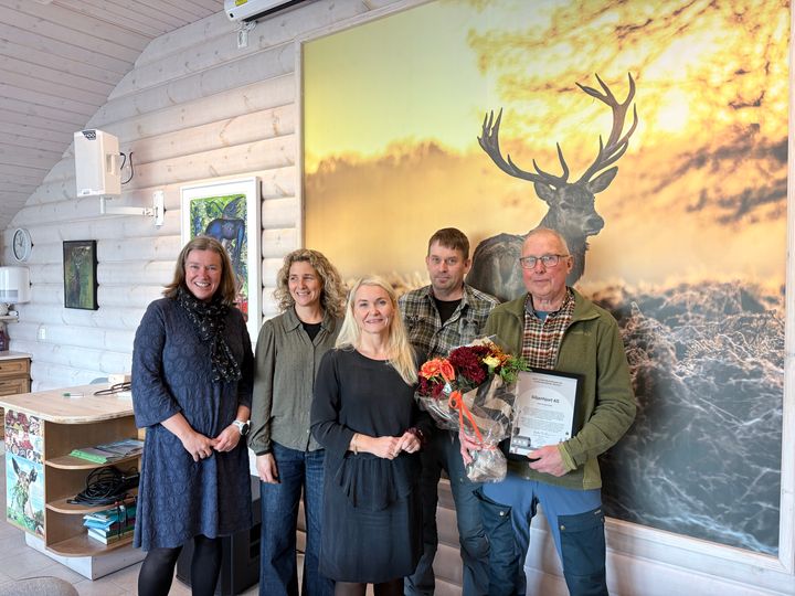 Anne Nisi Skaug fra Telemark Fylkeskommune, Ingunn Haldorsen Sømme fra Statsforvalteren i Vestfold Telemark, Anniken Fægri Damm-Larsen, regiondirektør Innovasjon Norge Vestfold og Telemark, Sveinung Kjellemo, Telemark Bonde- og småbrukarlag, og prisvinner Morten Nystad fra Siljanhjort.