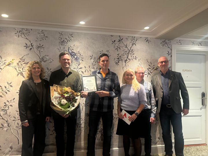 Ingunn Haldorsen Sømme, Landbruksdirektør hos Statsforvalteren Vestfold Telemark, Bernt og Edvart Freberg fra Brødrene Freberg DA, Anniken Fægri Damm-Larsen, Regionsdirektør Innovasjon Norge Vestfold Telemark. Hans Jørgen Olsen Røren, leder Vestfold Bondelag, , Karl Otto Mauland, Vestfold Fylkeskommune.