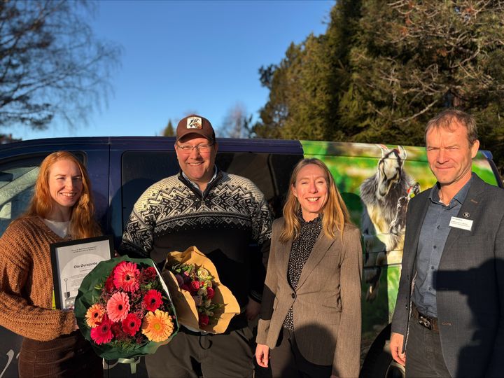 Eirin Trintrud (Buskerud Bondelag) Ole Øvrejorde (prisvinner), Kristin Willoch Haugen (Innovasjon Norge) Otto Galleberg, Seksjonssjef ved landbruksavdelingen hos Statsforvalteren i  Østfold, Buskerud, Oslo og Akershus