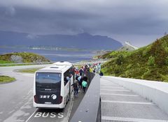 Turistbuss ved Atlanterhavsveien