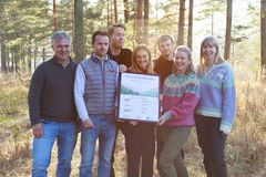 Fra venstre: Frank og Simen Haughom (Spectacular Norway), Kjetil Krogstad, Helene Myhre (Helene Moo), Stian Opsahl (Stian på stien), Ingeborg Sol Fure (Sol Fure) og Silvia Lawrence (Heart My Backpack)