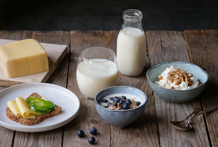 Melk, yoghurt, ost, smør, fløte og rømme – alt peker oppover. Nye tall viser at nordmenn igjen velger naturlige og proteinrike meieriprodukter.