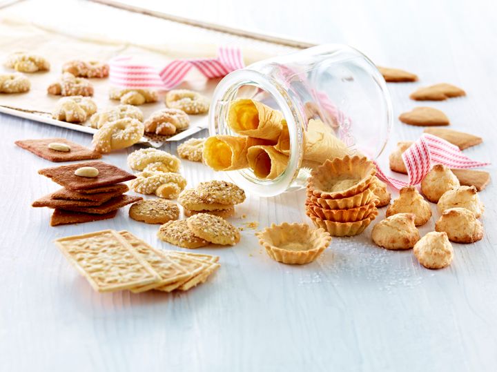 Smør og fløte – julens helter på norske kjøkken. Fra det gyldne smørøyet i julegrøten til sprø krumkaker og saftige julekaker – disse ingrediensene gir den ekte smaken av høytid.