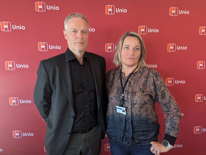 Unio stats leder Steinar A. Sæther og leder i Politiets Fellesforbund, Unn Alma Skatvold, fikk gjennomslag for Unio stats viktigste krav i årets lønnsoppgjør. Foto: Forskerforbundet/Lars Koltveit