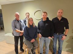 Fra venstre: André Spigseth (MAS Aqua AS), Ole Christian Norvik (AqNor AS), Marita Spigseth (MAS-Aqua AS), Kristoffer Spigseth (Aqua Exposure AS) og Willy Sandaa (Arcticon AS).