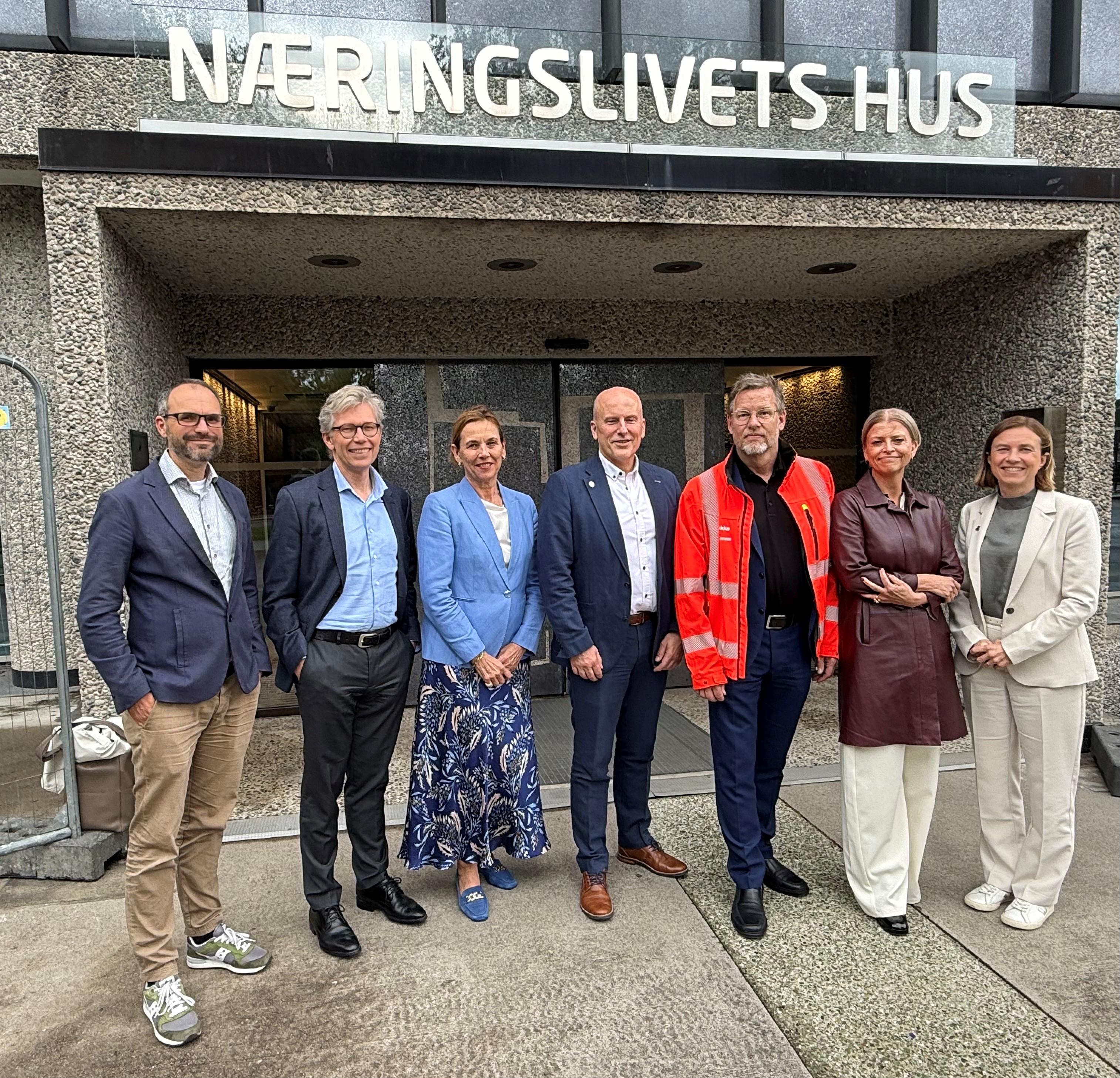 50 prosent kvinner i NHO Byggenæringens styreFor første gang er halvparten av styret i NHO Byggenæringen kvinner. Jimmy Bengtsson fra Veidekke ble valgt til styreleder for 1 år, mens Grete Aspelund fra NCC Industry og Tore Bakke fra Bravida er nyinnvalgte medlemmer av styret for de neste 2 årene.