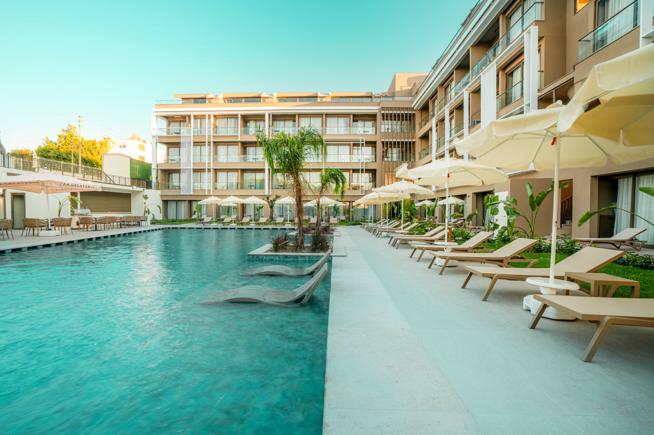 Ving lanserer nytt voksenkonsept – LiveEz Hotels