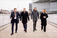 Samarbeidspartnere her i bildet fra venstre. Reynir Jóhannesson i daglig leder i Norsk datasenterindustri, Reidar J.M Sverdrup partner i Ræder Bing advokatfirma, Per Christian Randgaard administrerende direktør i Asplan Viak og daglig leder i Norsk fjernvarme og overskuddsenergi, og Oda Therese Gipling. Foto: Hans Kristian Thorbjørnsen