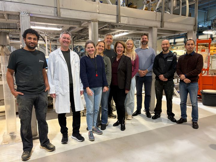 A happy and enthusiastic team at Nofima in Bergen, ready to step up their work on developing sustainable feed ingredients after receiving infrastructure funding from the Research Council of Norway. From left: Process Operator Bhaskar Pandey, Centre Director and Senior Scientist Tor Andreas Samuelsen, Senior Scientist Tone Aspevik, Scientist Alette Løbø Viken, Senior Research Technician Rolf Egil Myrmel, CEO Bente Torstensen, Scientist Kristine Mjølnerød, Research Director Erik-Jan Lock, Head of the Feed Technology Centre Truls Wergeland and Scientist Kamaljit Moirangthem.