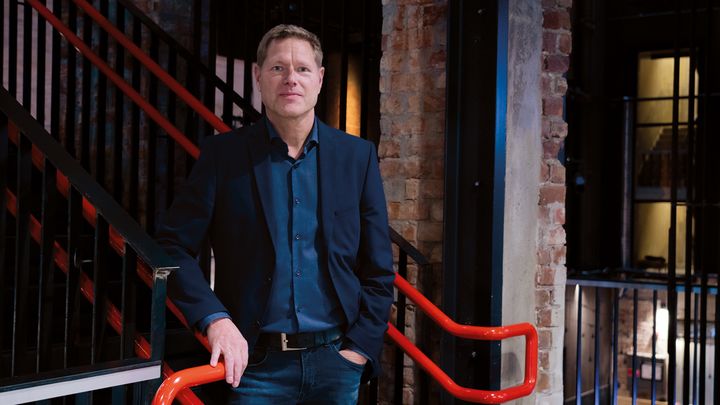 –  Det er positivt at ni av ti nyutdannede er i arbeid. Samtidig viser resultatene at overgangen fra utdanning til arbeid har blitt litt mer krevende enn for tidligere kull, sier Sveinung Skule, direktør i Direktoratet for høyere utdanning og kompetanse.