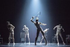 Operaen holder sommeråpent og viser to ulike danseforestillinger av Jo Strømgren kompani 27. juni–9. juli. Blant verkene publikum får se, er klassikeren Ringen i forestillingen Made in Oslo. Foto: Erik Berg