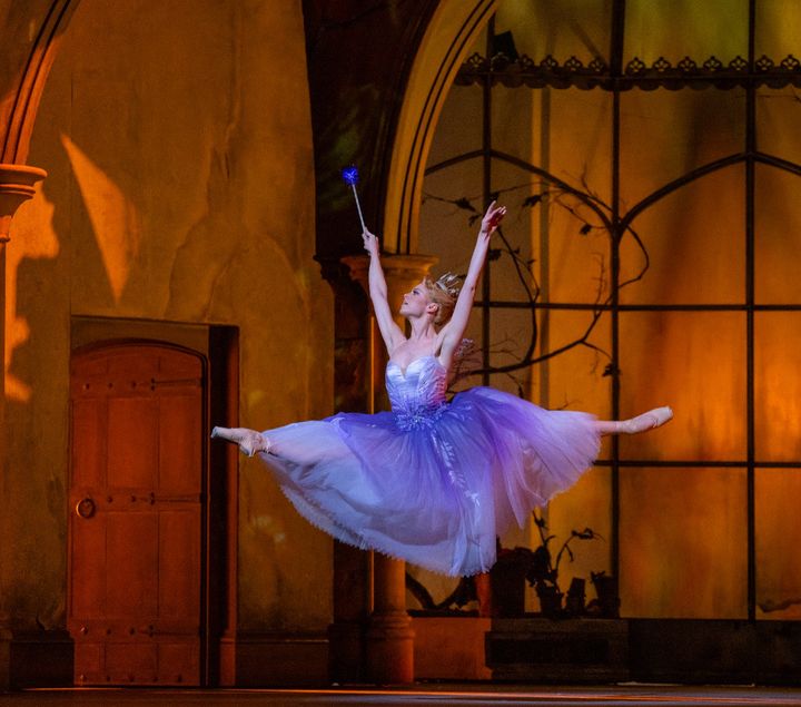 Etter 12 år i London er norske Gina Storm-Jensen (27) tilbake i Norge, hvor hun skal danse i Nasjonalballetten i sesongen 23–24. Foto: Andrej Uspenski © Royal Opera House