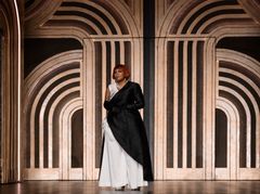 Sør-afrikanske Vuvu Mpofu gjør sin debut i Operaen i Oslo som Violetta i «La traviata».